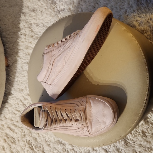 Vans Light Pink- Leather     Sz. W - 8.5.  M - 7 - Picture 2 of 6